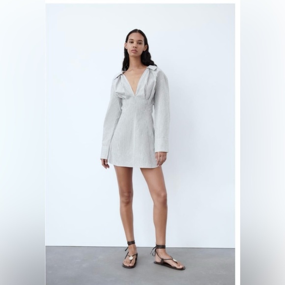 Zara Dresses & Skirts - ZARA SHORT STRIPED DRESS SIZE M